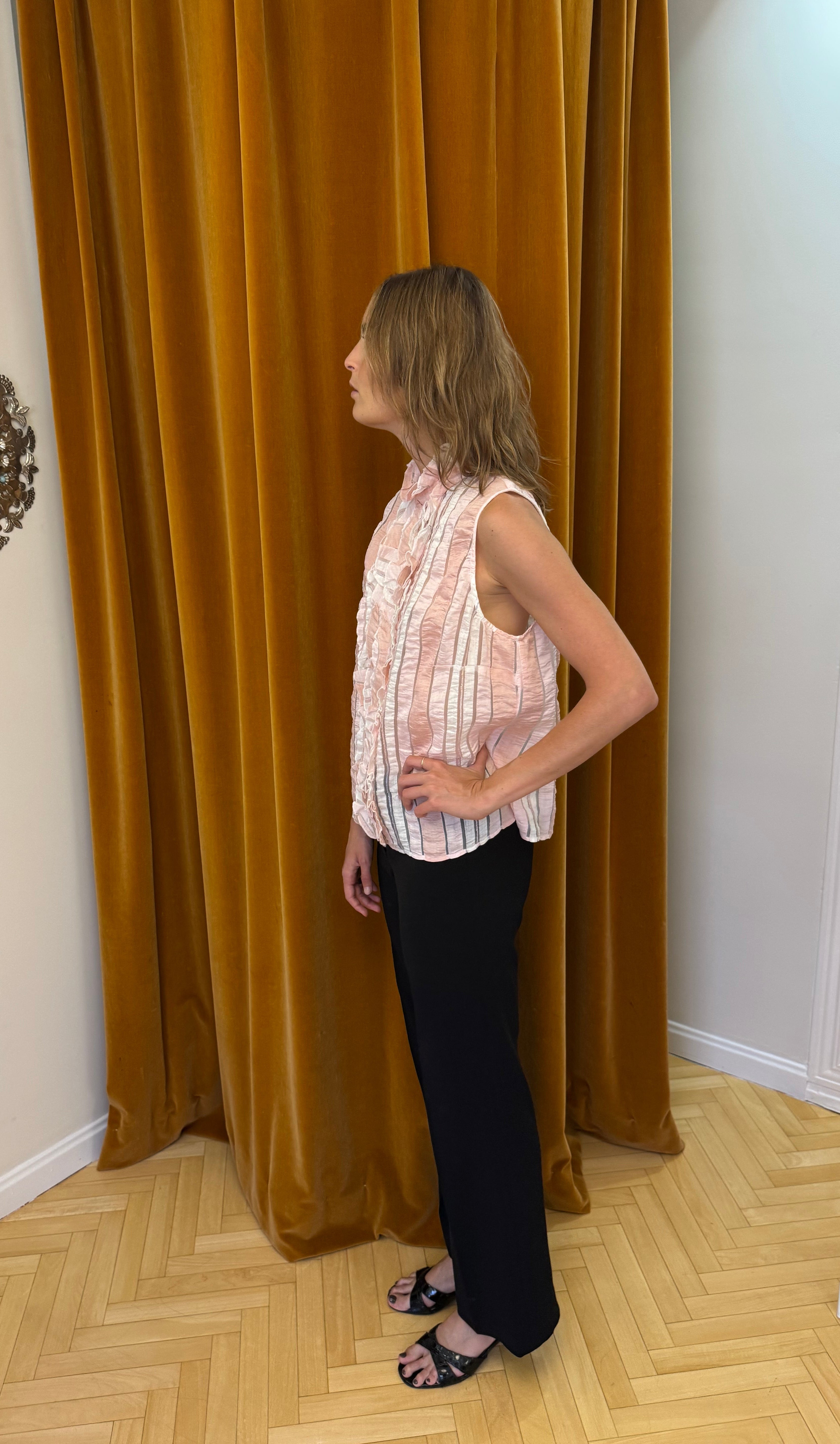 Pink ruffle collar shirt
