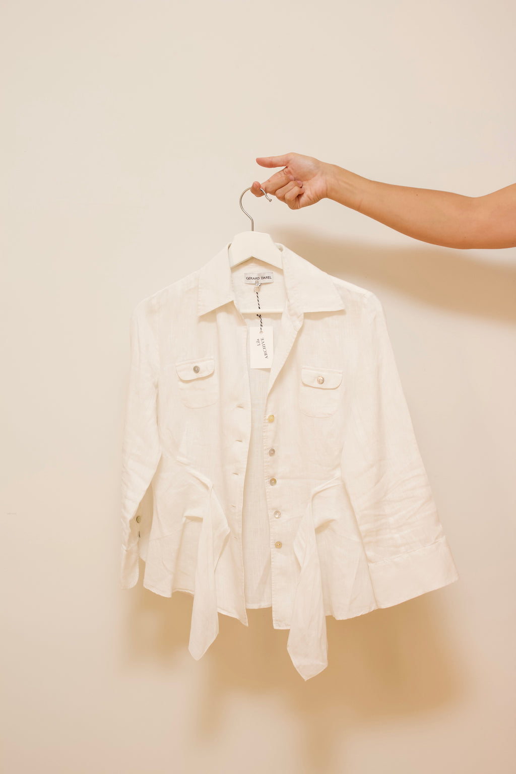 Linen blouse with center tie