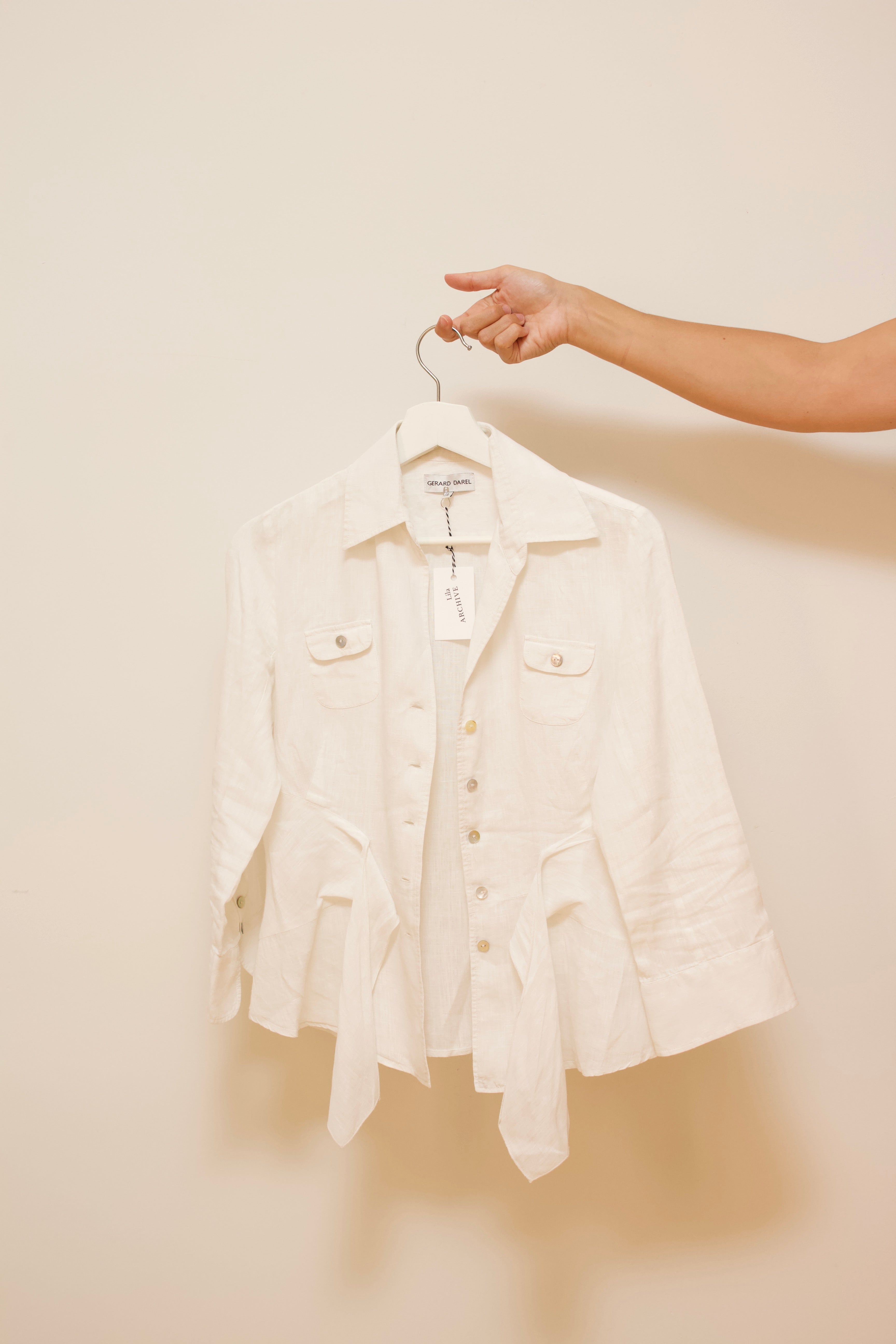 Linen blouse with center tie