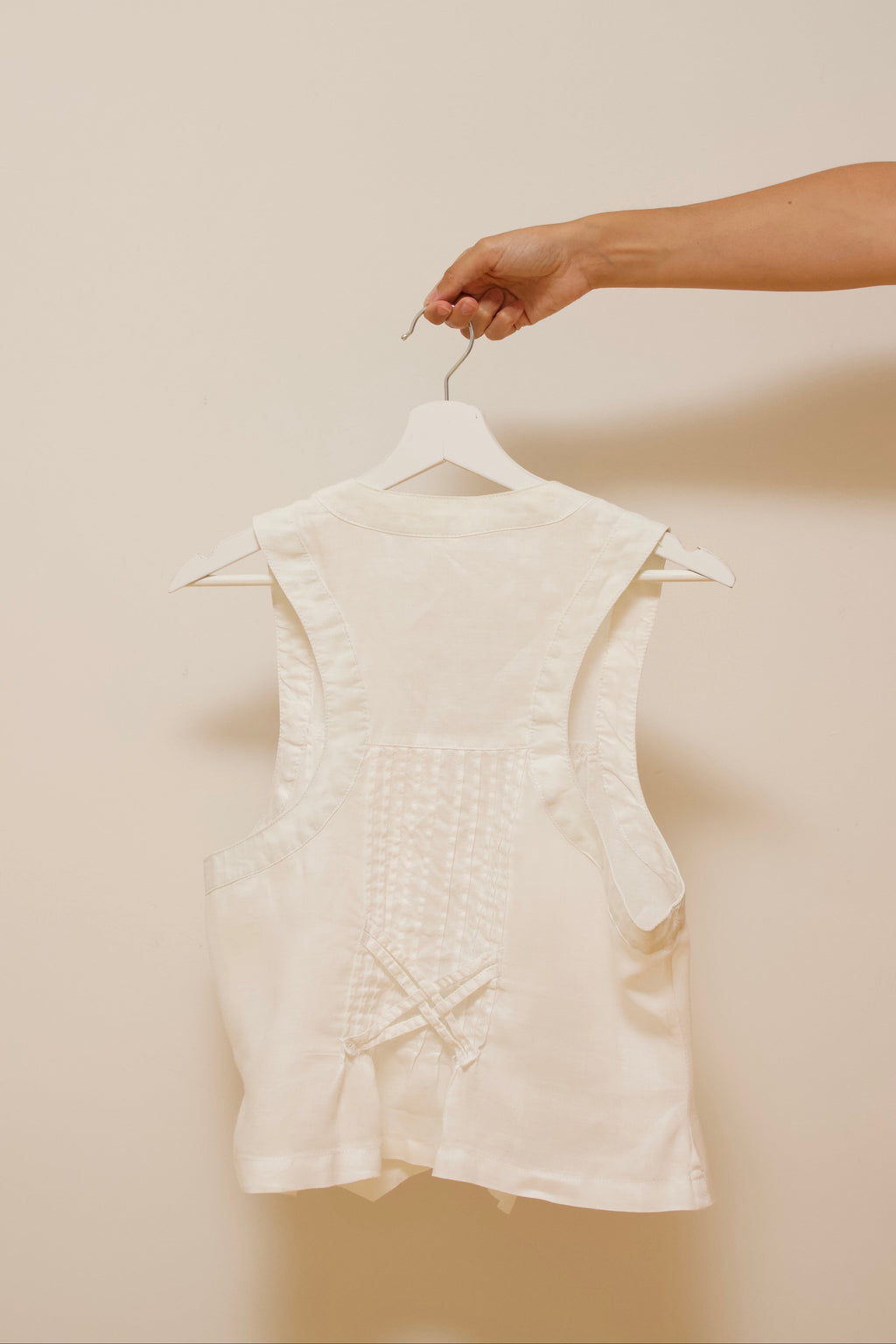 Linen tailored vest