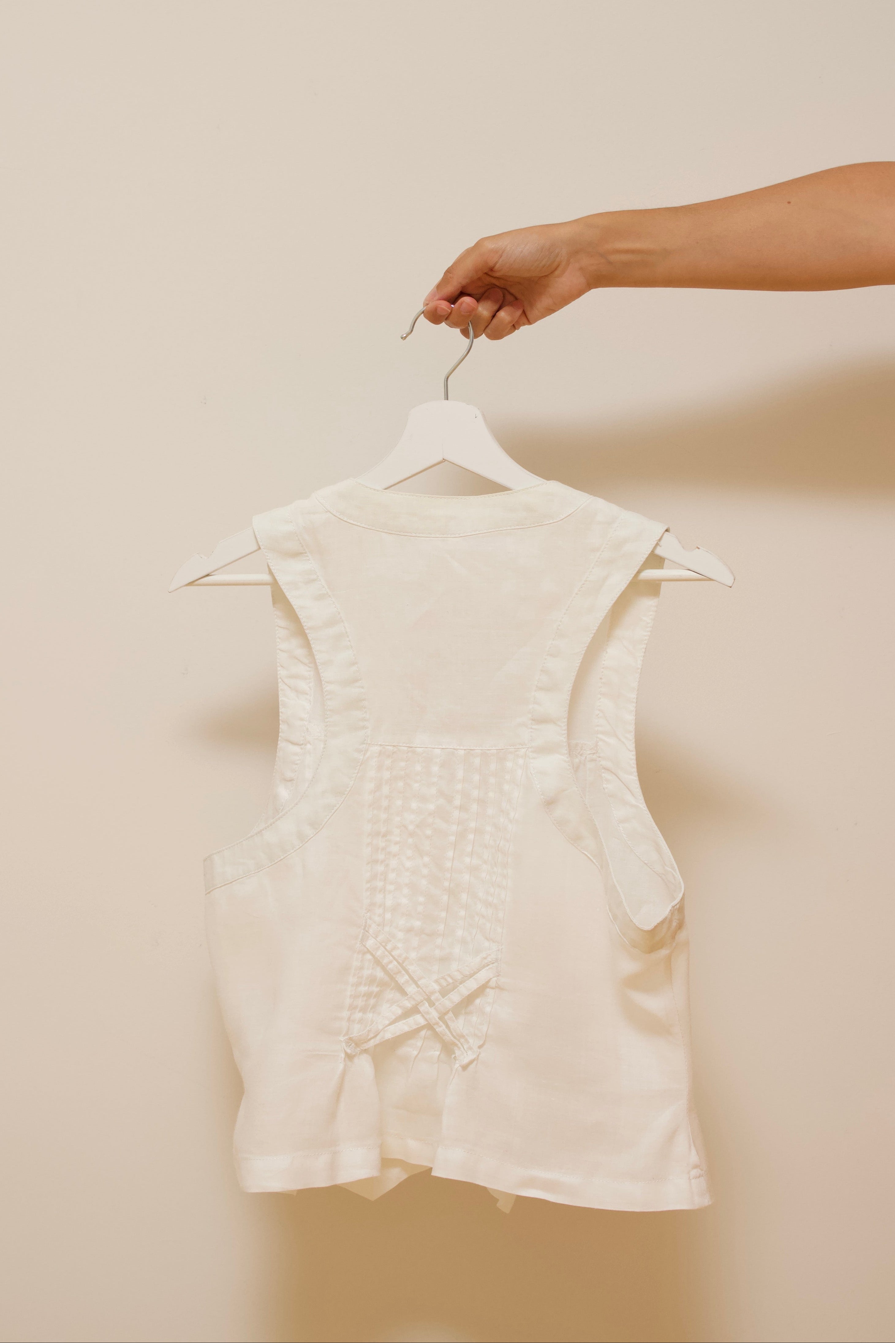 Linen tailored vest